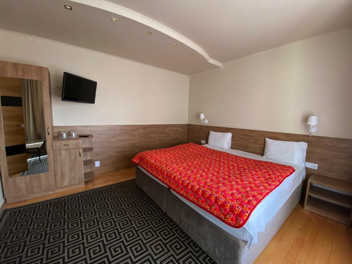 Olena Resort Bryukhovychi Bagian luar foto