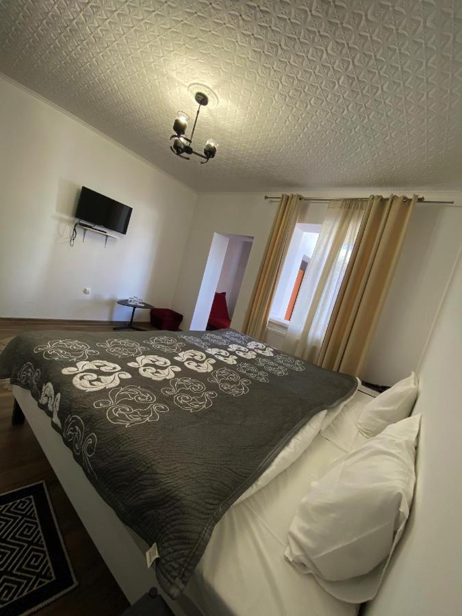 Olena Resort Bryukhovychi Bagian luar foto