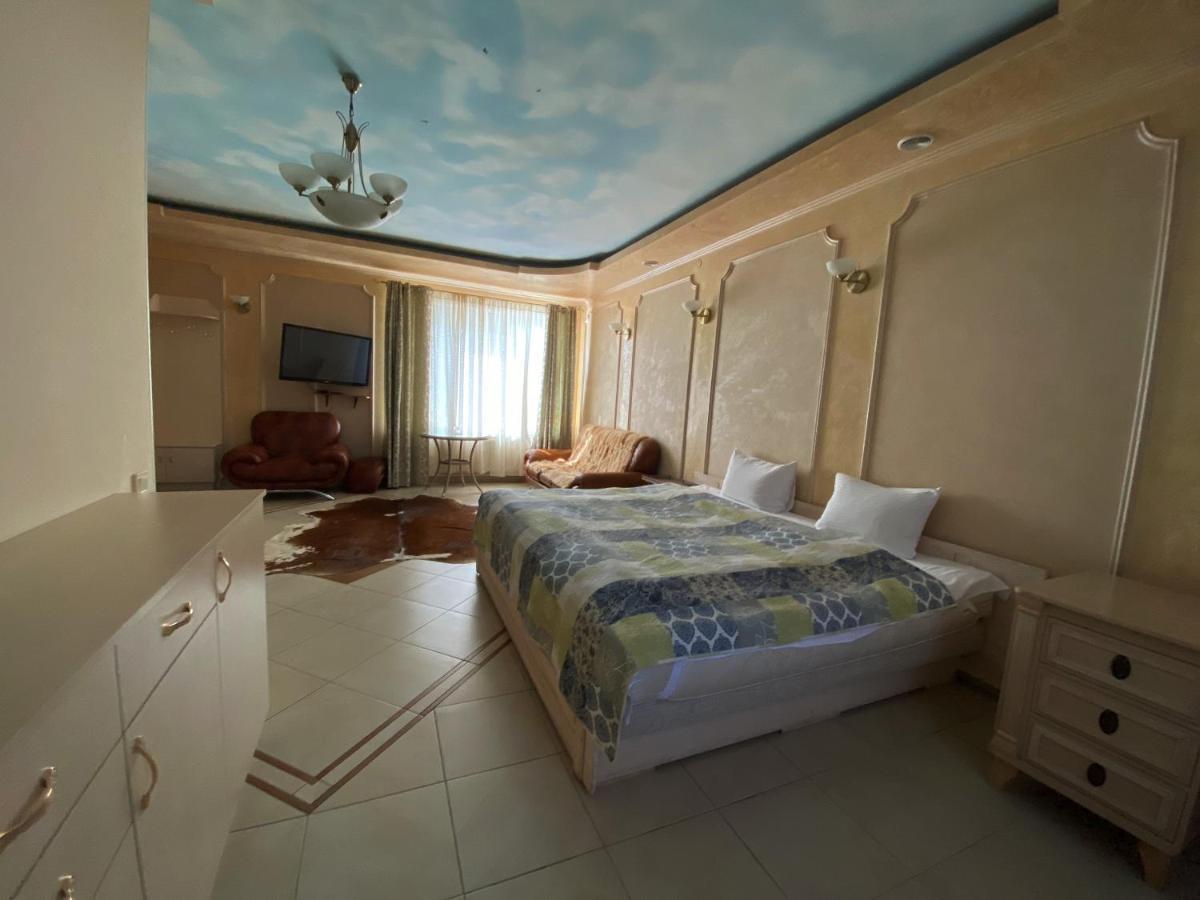Olena Resort Bryukhovychi Bagian luar foto
