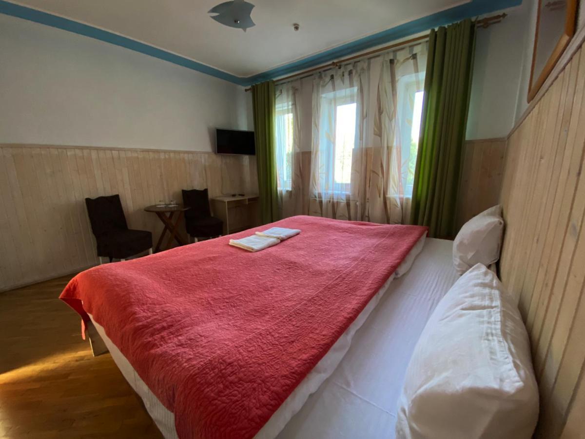 Olena Resort Bryukhovychi Bagian luar foto