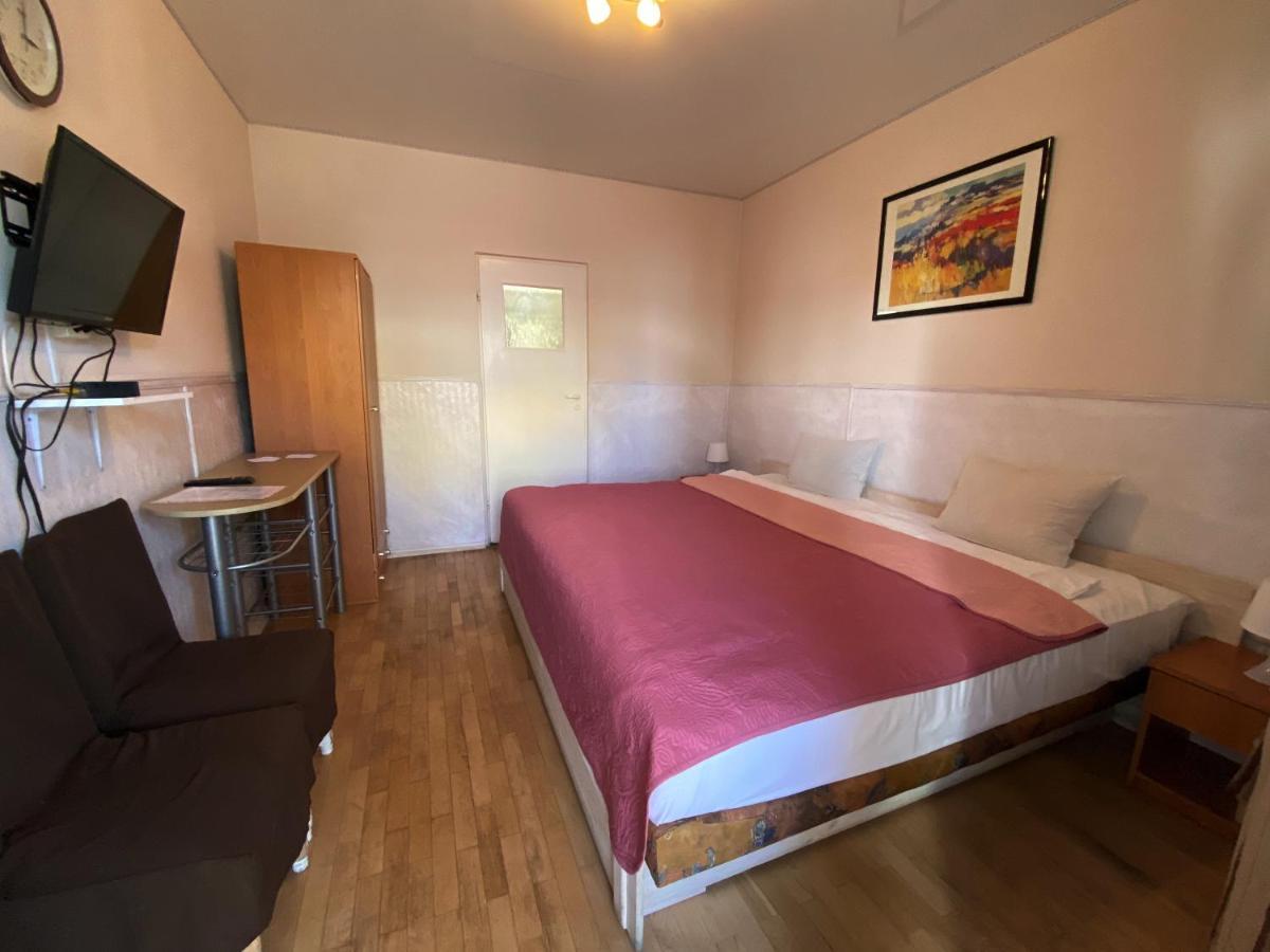 Olena Resort Bryukhovychi Bagian luar foto