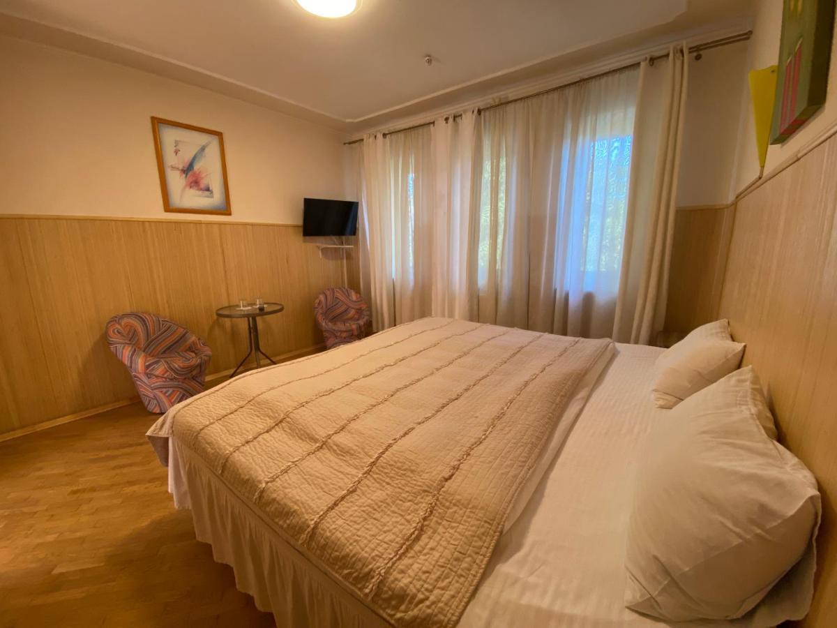 Olena Resort Bryukhovychi Bagian luar foto