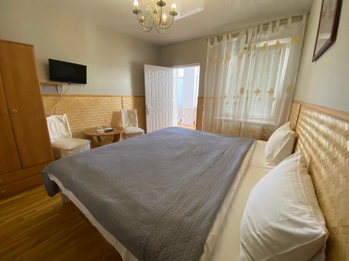 Olena Resort Bryukhovychi Bagian luar foto