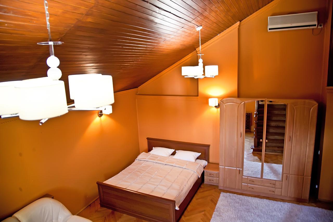 Olena Resort Bryukhovychi Bagian luar foto