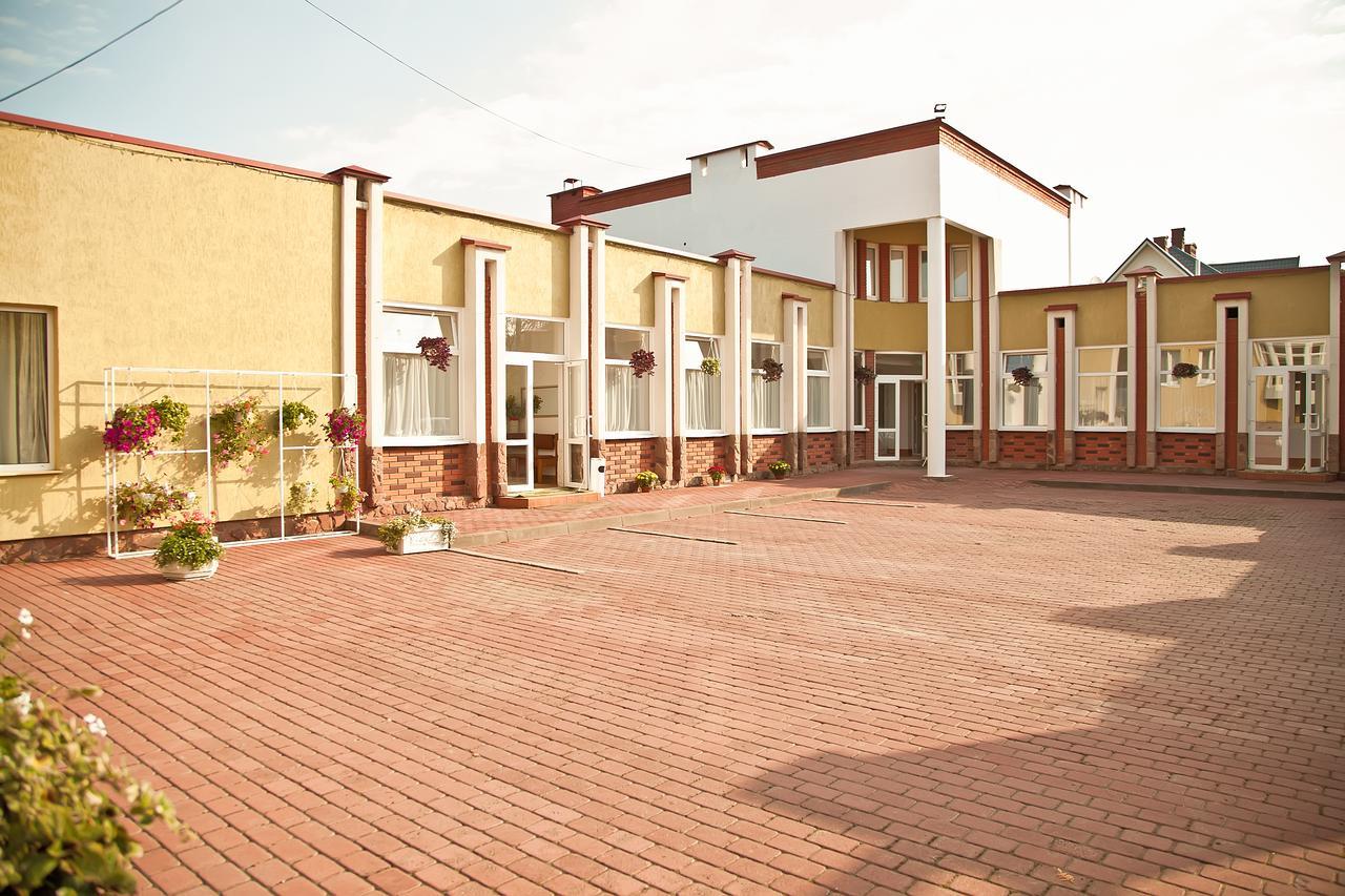 Olena Resort Bryukhovychi Bagian luar foto