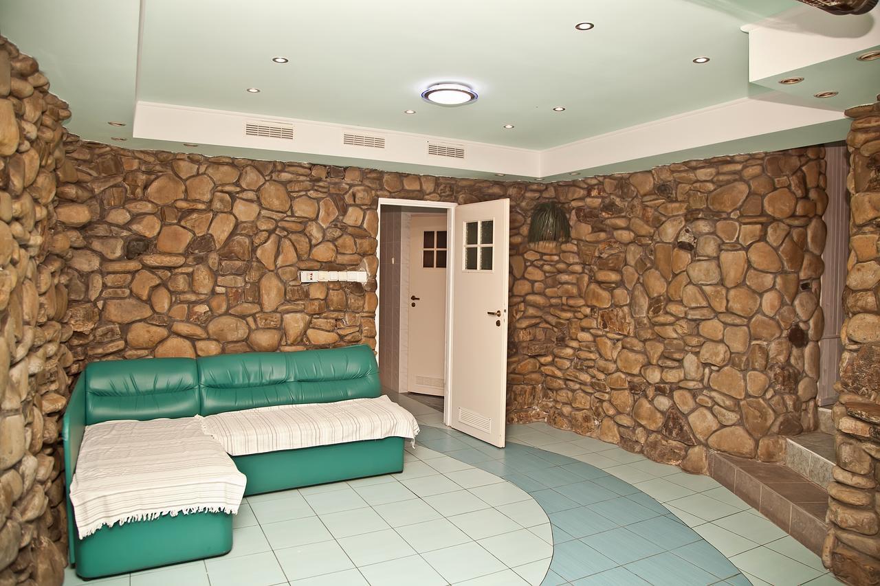 Olena Resort Bryukhovychi Bagian luar foto
