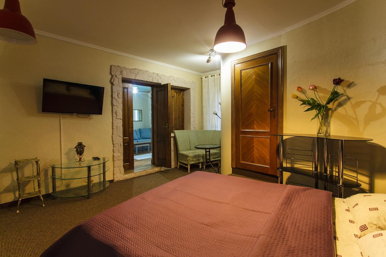 Olena Resort Bryukhovychi Bagian luar foto